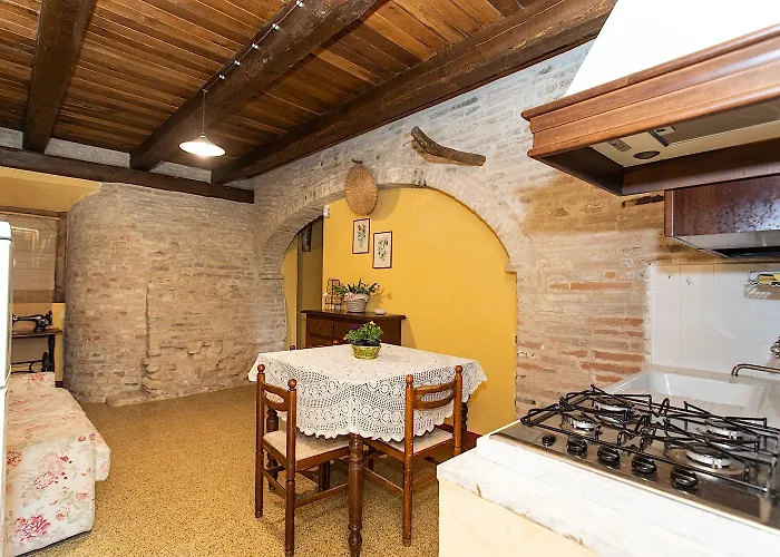 La Quarta Fermo